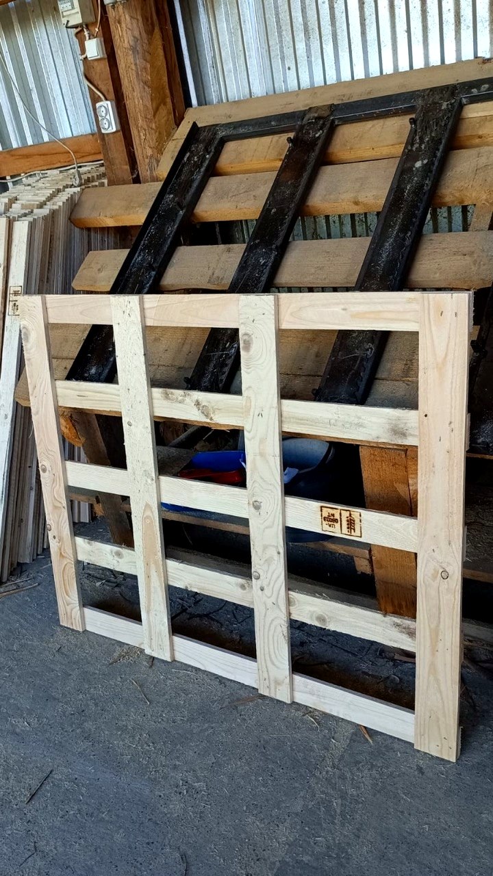 Wooden packaging manufacturing process at TRAST-BUD